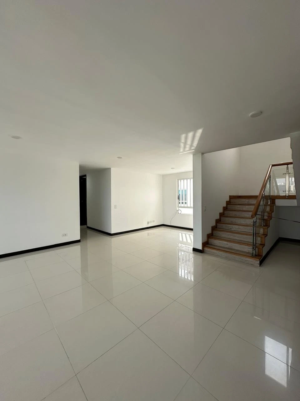 Venta Penthouse, Condominio Mediterrane, Santorini - Floridablanca - Imagen 3