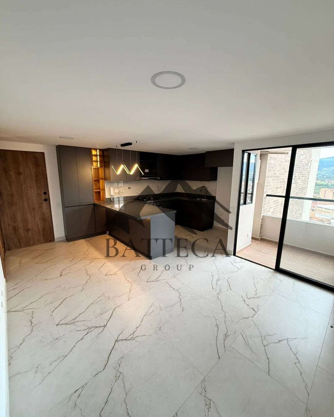 Hermoso apartamento a una cuadra del parque principal - Imagen 5