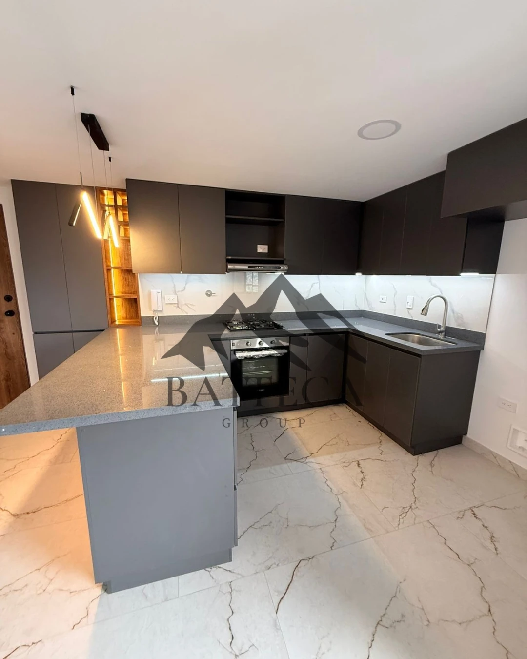 Hermoso apartamento a una cuadra del parque principal - Imagen 9