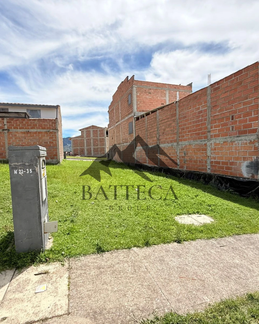 Lote bifamiliar medianero  - Imagen 3