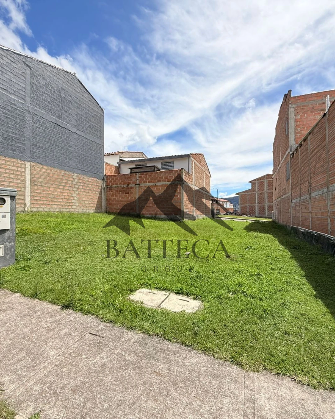 Lote bifamiliar medianero 