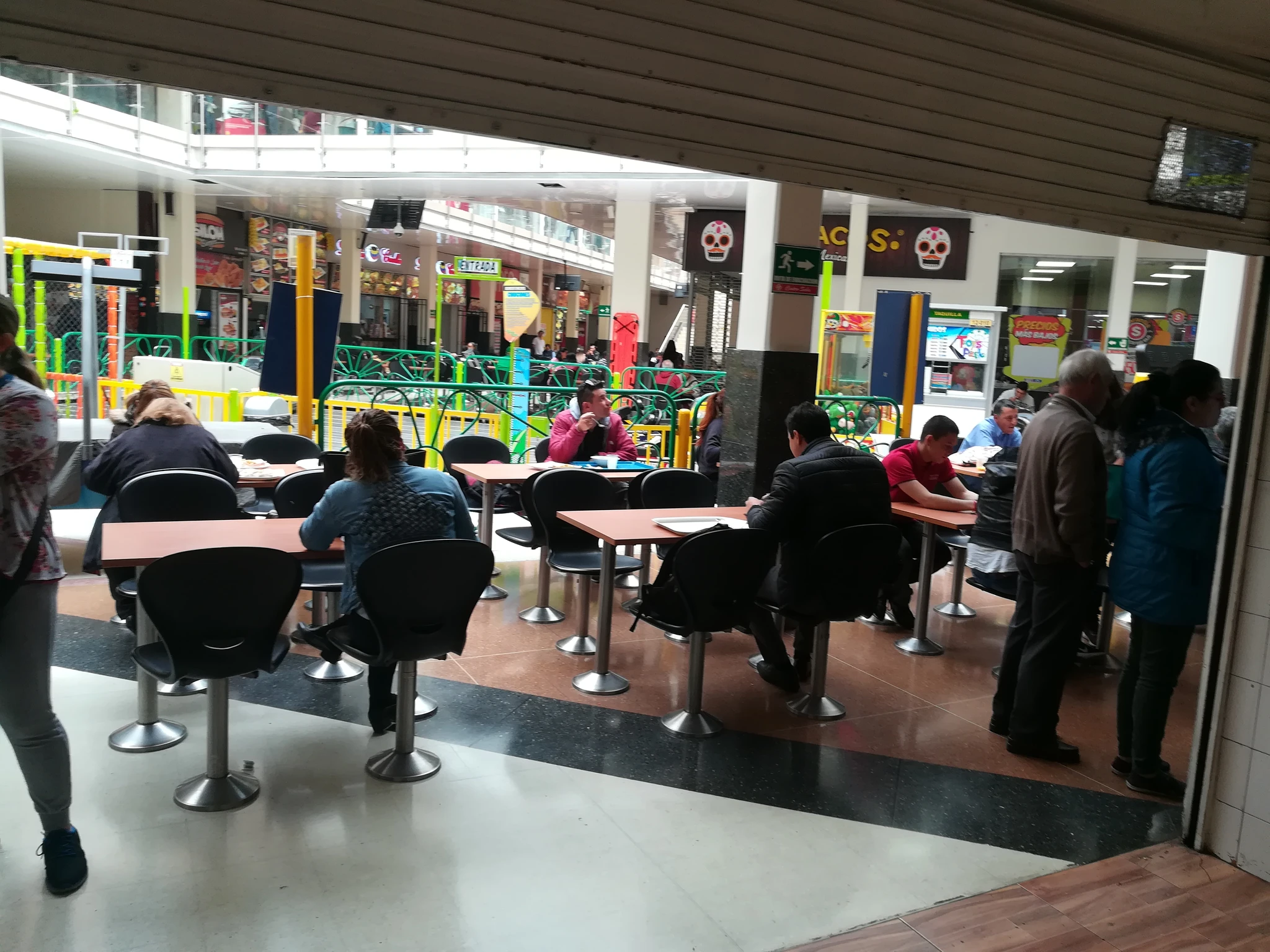 Excelente Local en Suba Plazoleta de Comidas - Imagen 10