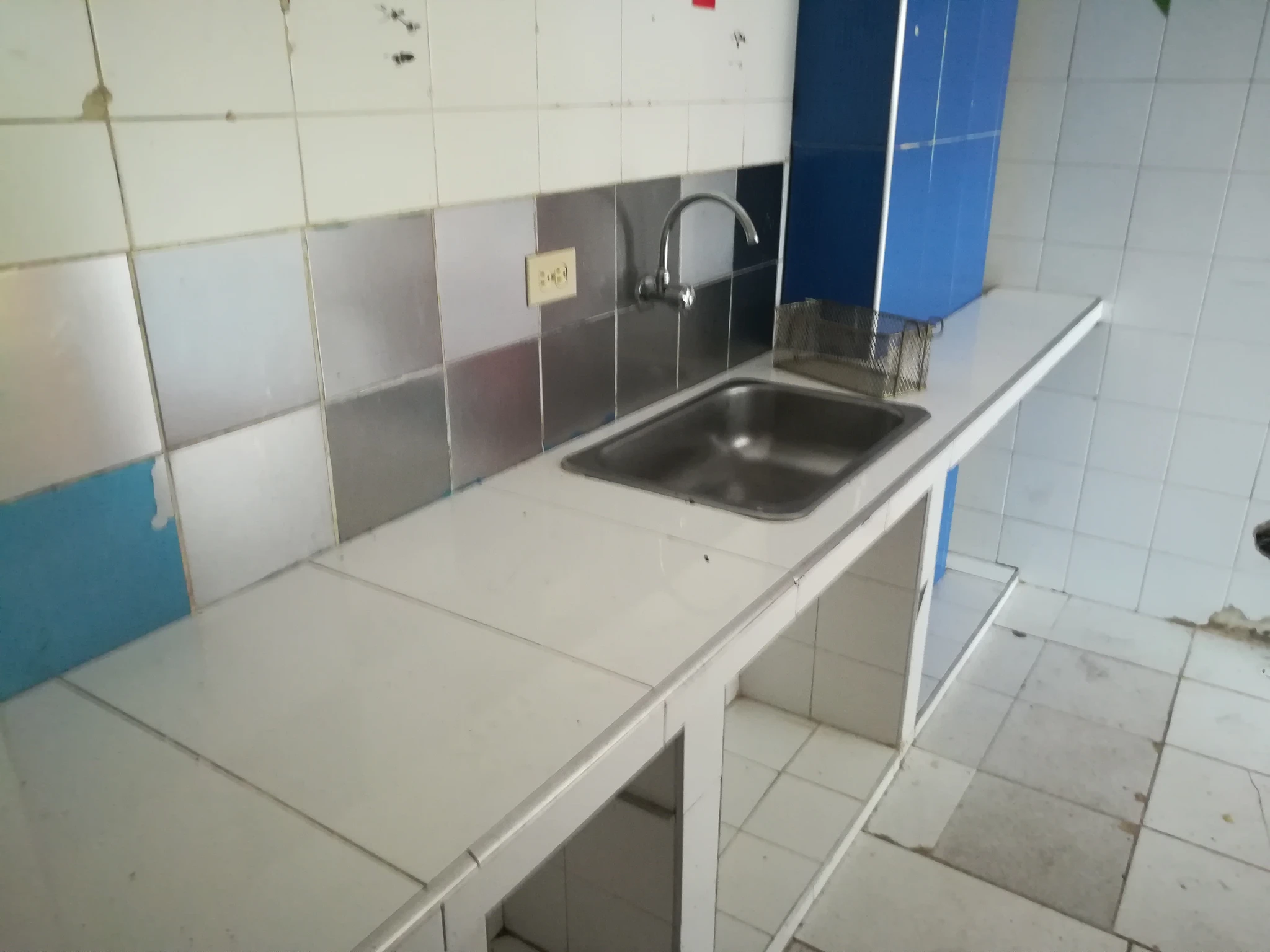 Excelente Local en Suba Plazoleta de Comidas - Imagen 8