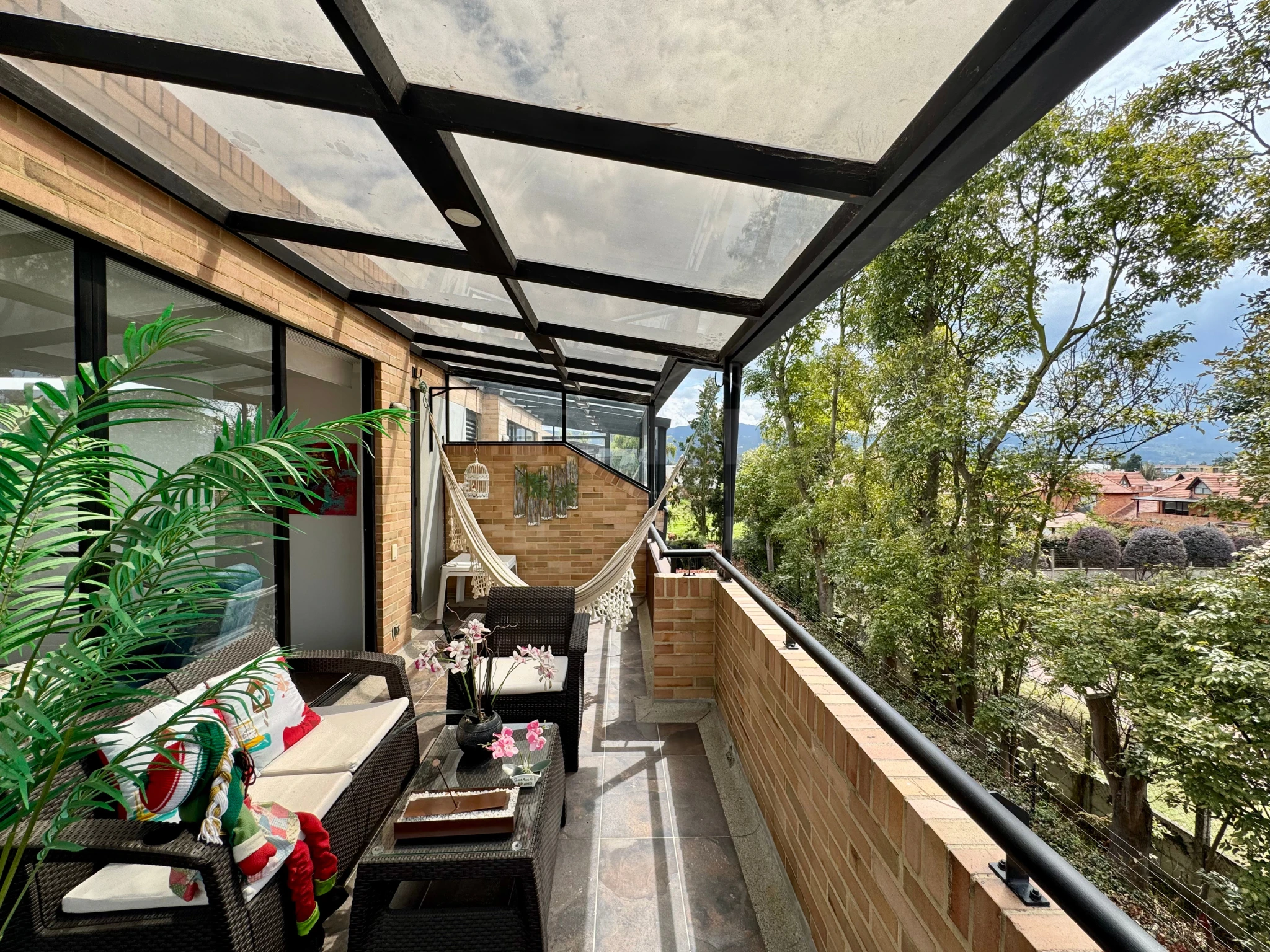 Vendo moderna casa en Cajicá conjunto club house  - Imagen 3