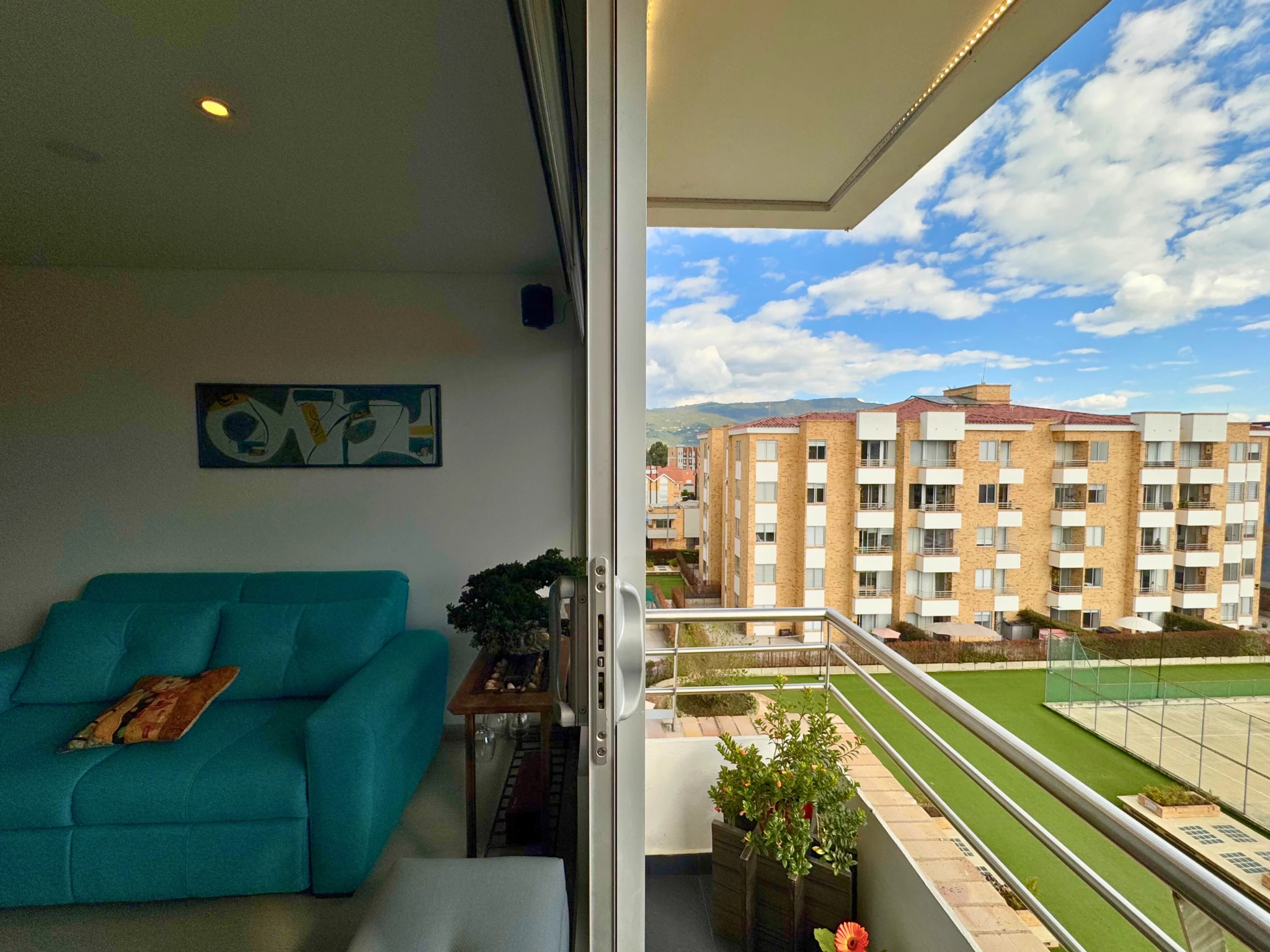 Vendo moderno apartamento en Chía con vista despejada - Imagen 8