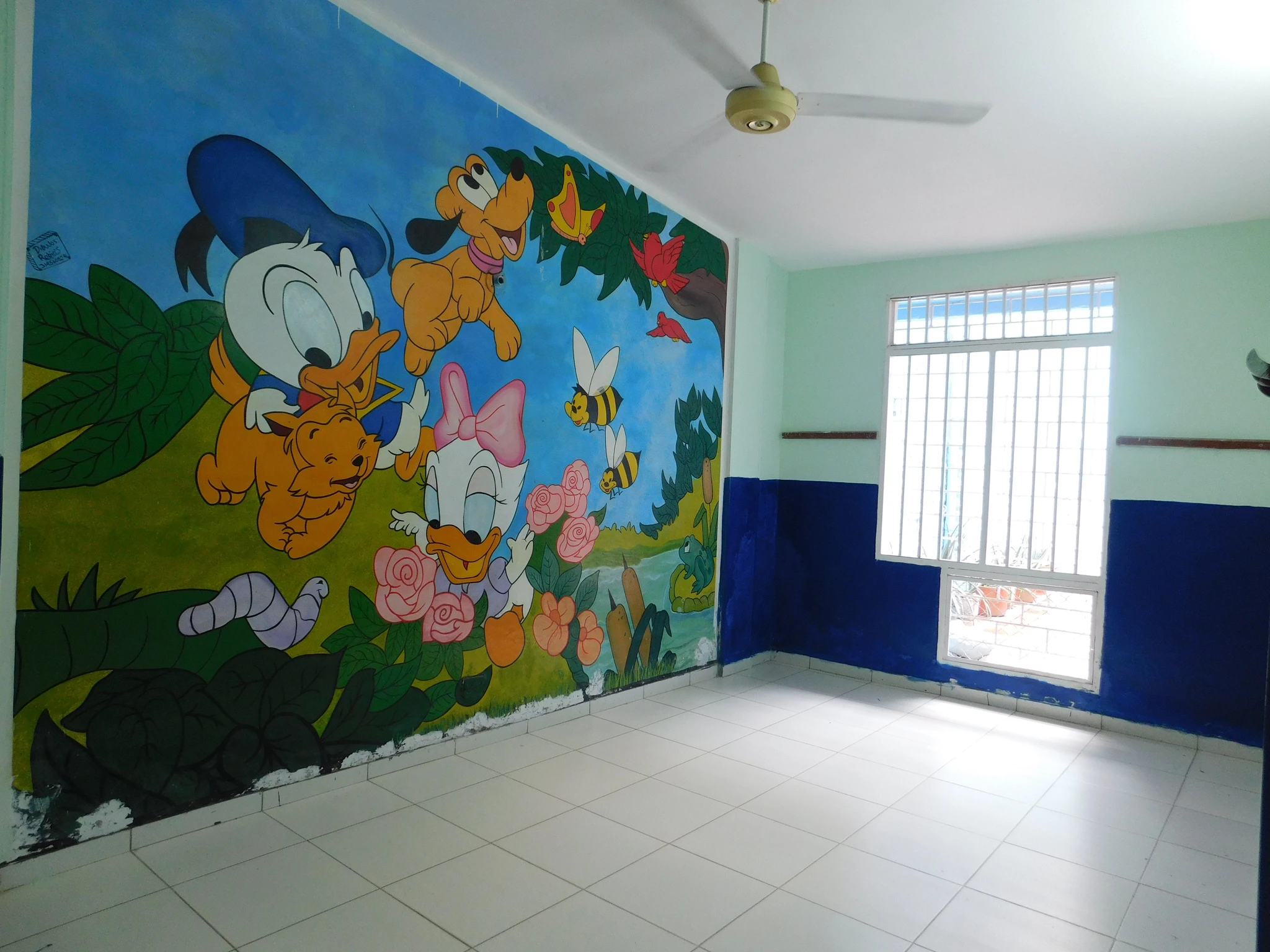 Edificio en propiedad horizontal con 2 apartamentos y local comercial - Imagen 2