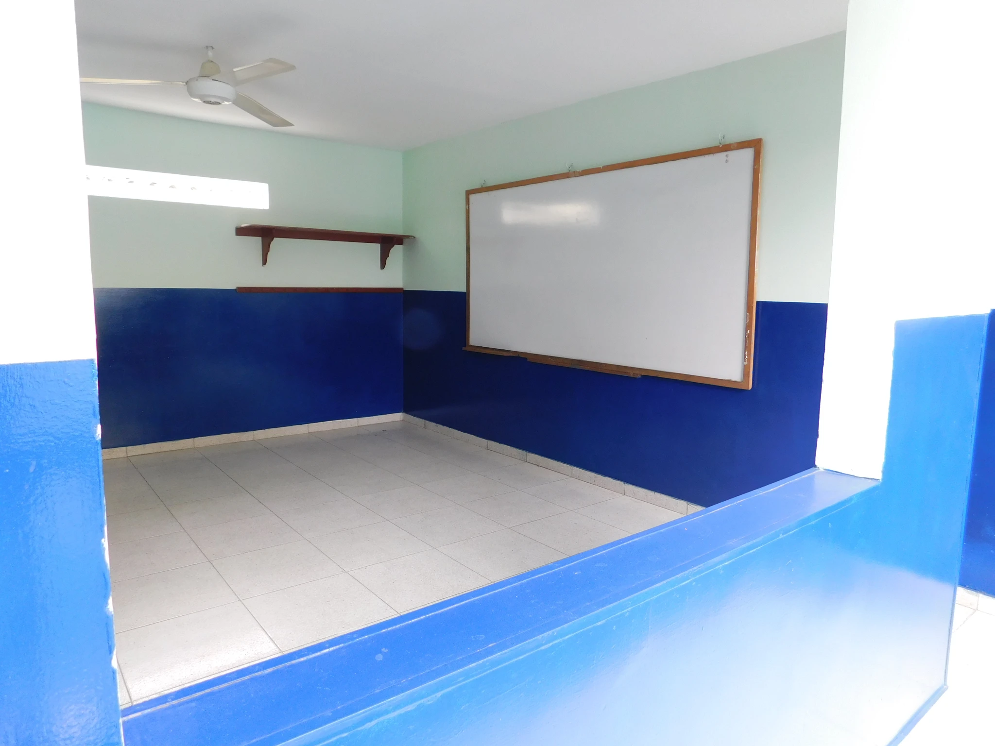 Edificio en propiedad horizontal con 2 apartamentos y local comercial - Imagen 4