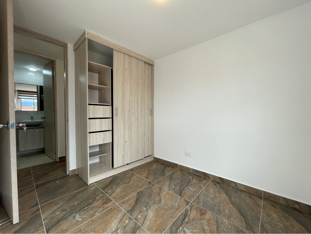 Hermoso apartamento ultimo piso en conjunto club House - Imagen 17