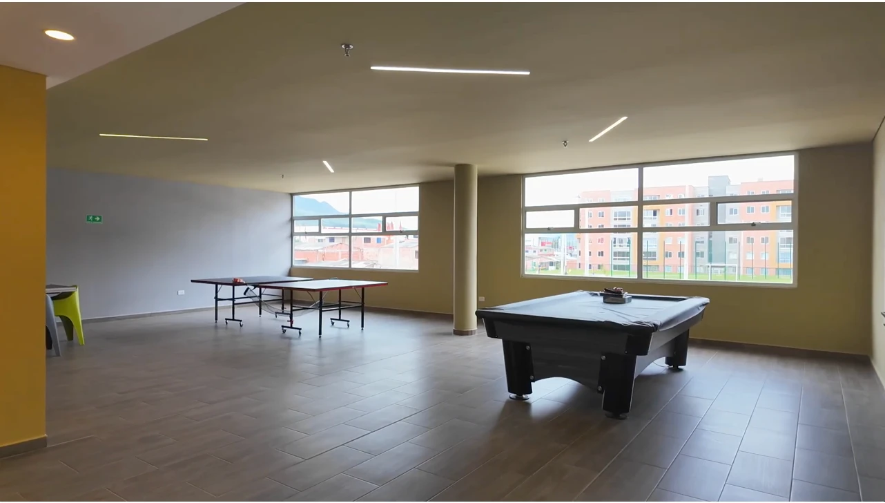 Viva en un hermoso apartamento ultimo piso en conjunto club House  - Imagen 6