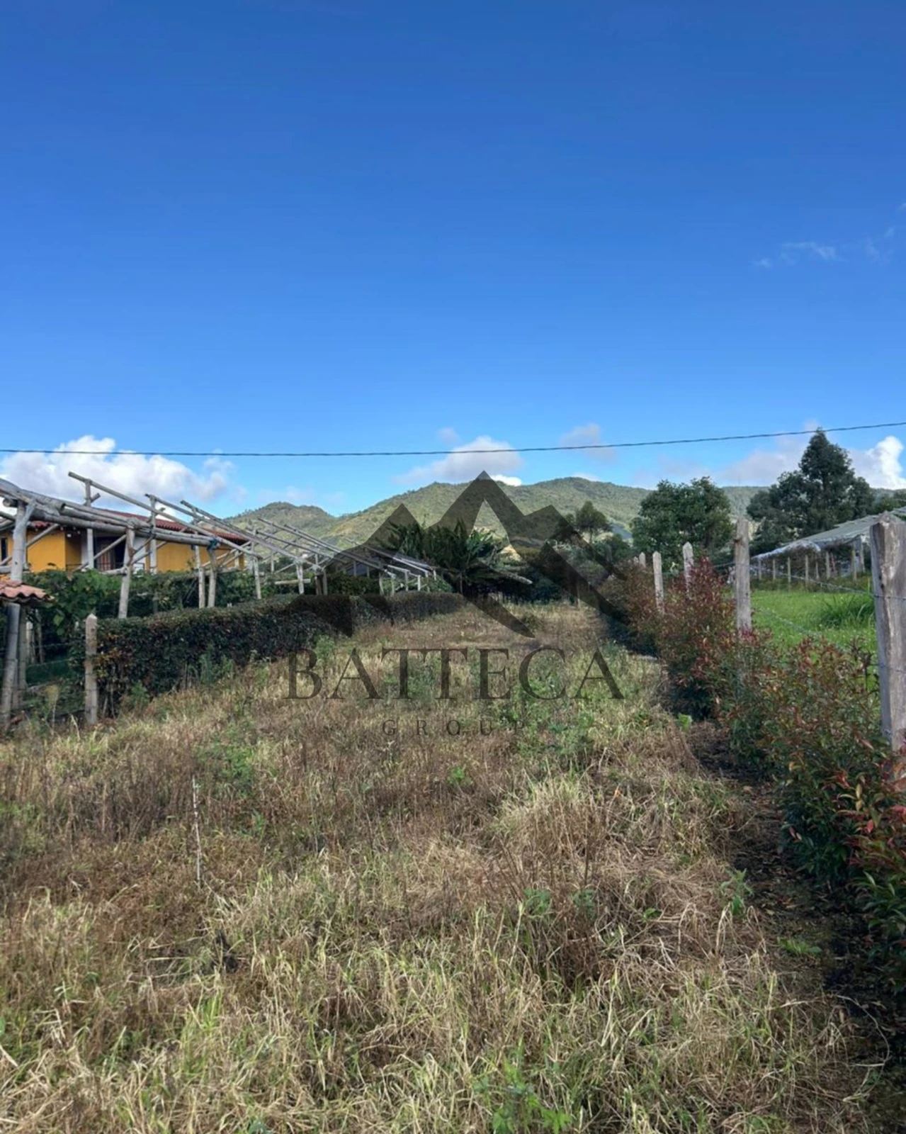 Lote con excelente ubicación en venta - Imagen 2