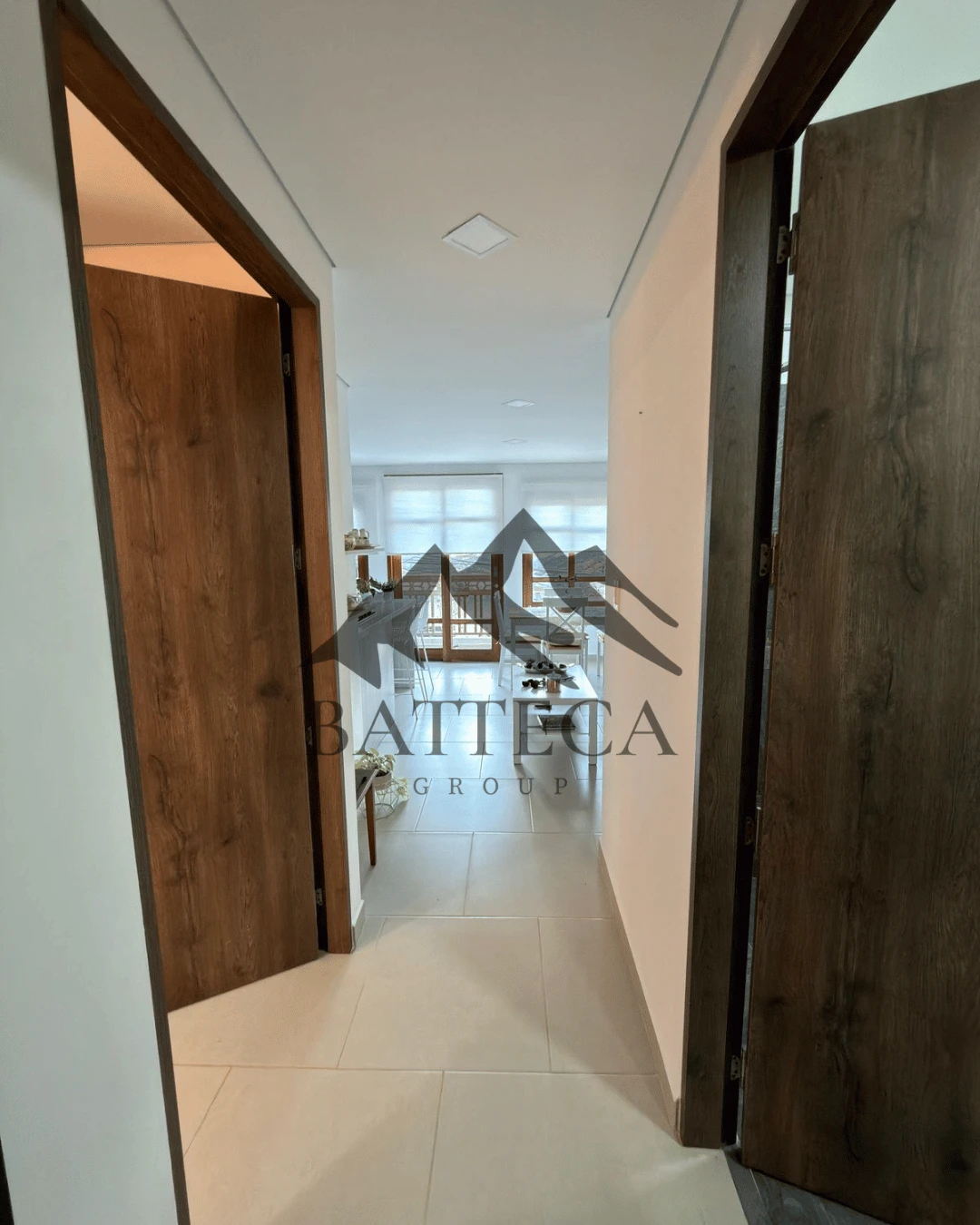 Hermoso apartaestudio en venta a una cuadra del parque del Retiro - Imagen 7