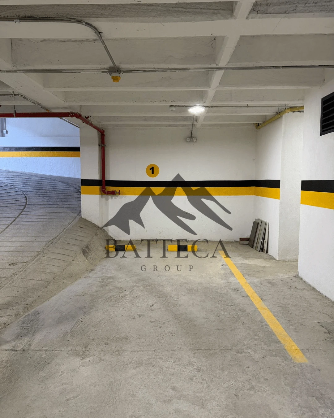 Hermoso apartaestudio en venta a una cuadra del parque del Retiro - Imagen 11