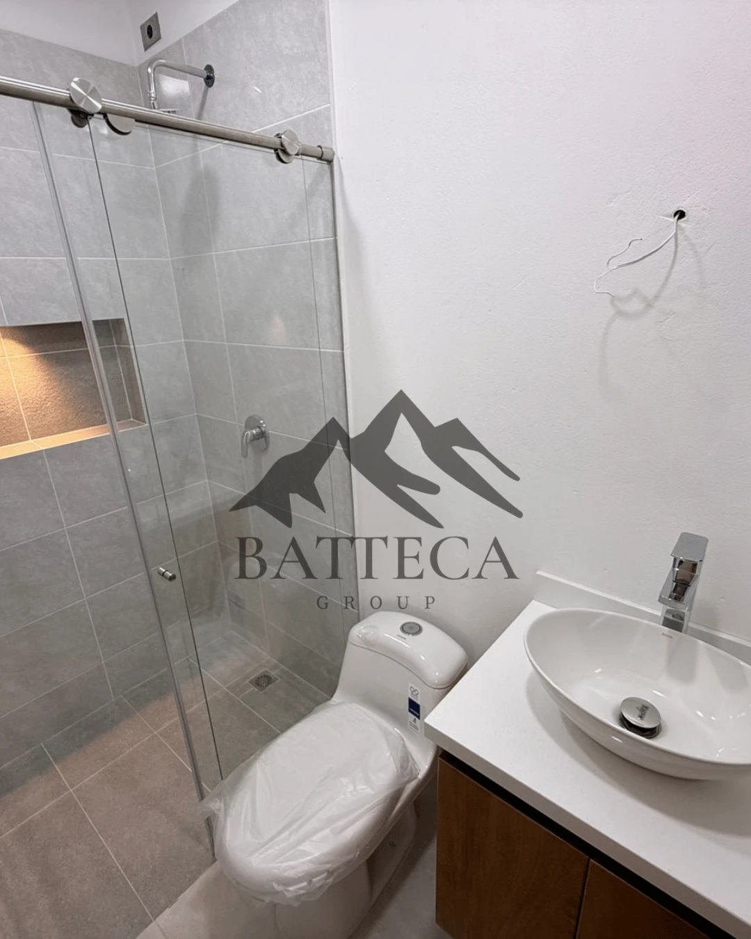 Primer piso esquinero en venta - Imagen 12