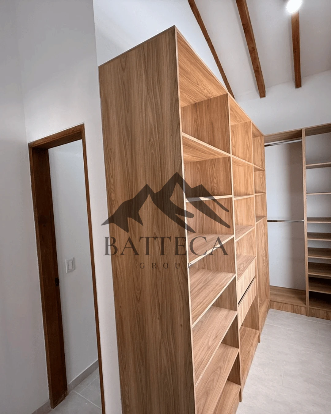 Segundo piso esquinero + mansarda en venta - Imagen 14