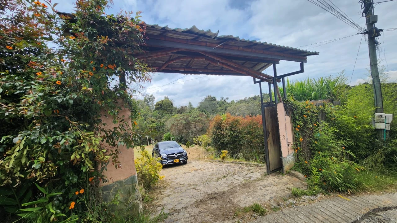 Finca en Santa Elena con precio de oportunidad - Imagen 4