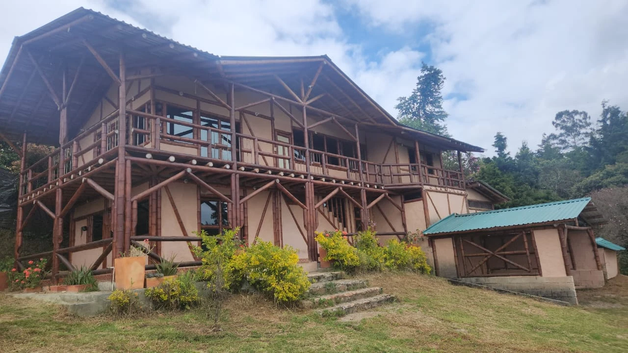 Finca en Santa Elena con precio de oportunidad - Imagen 3