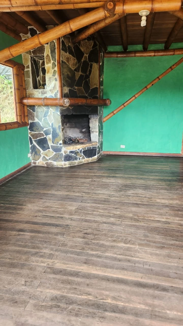 Finca en Santa Elena con precio de oportunidad - Imagen 1