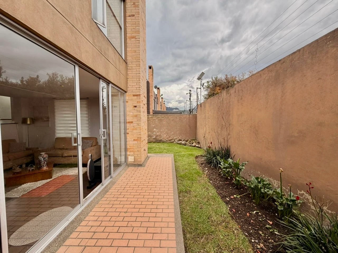 Vendo casa en Chía con terraza  - Imagen 2