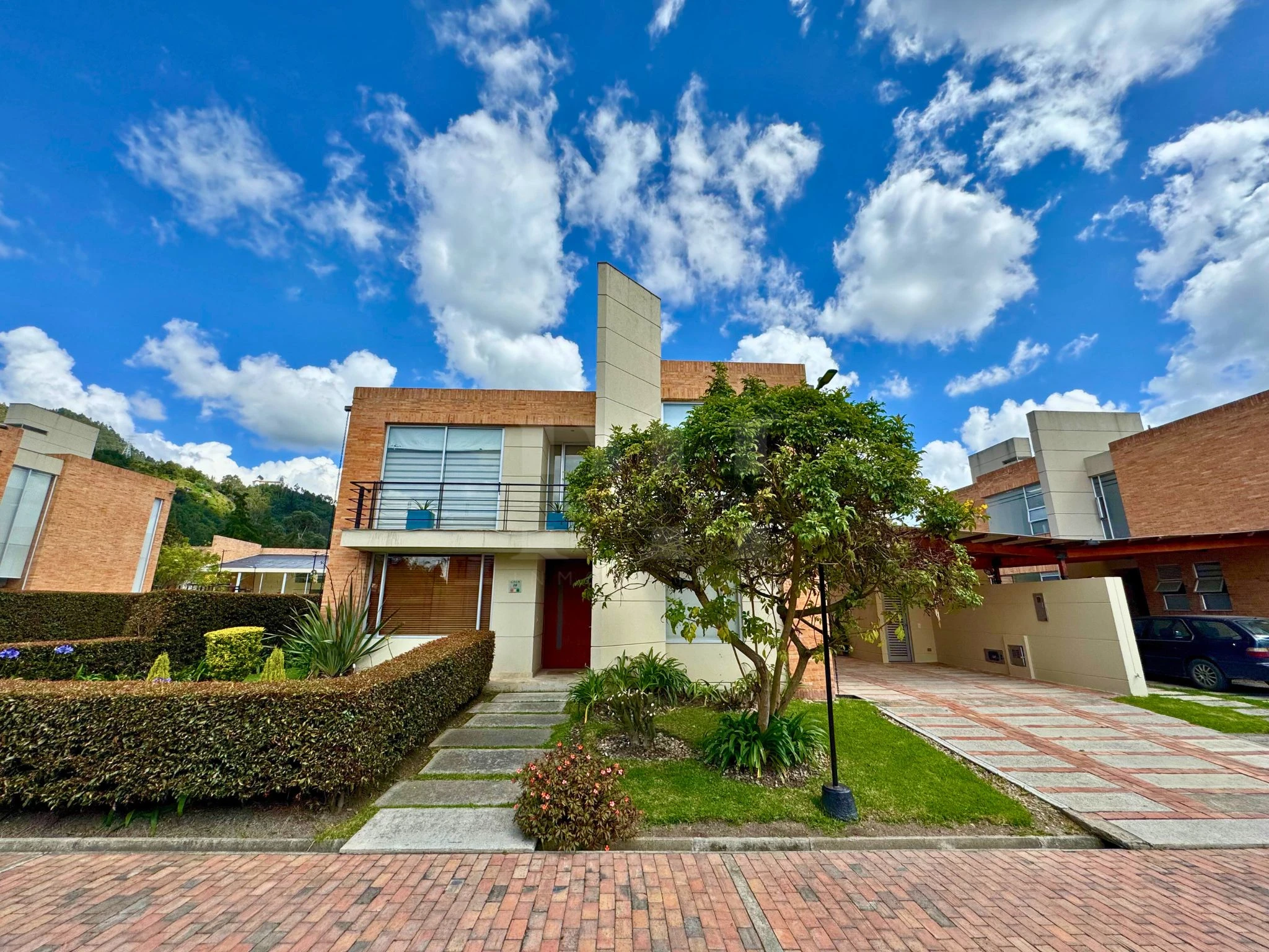 Arriendo casa en Chía conjunto club house - Imagen 2