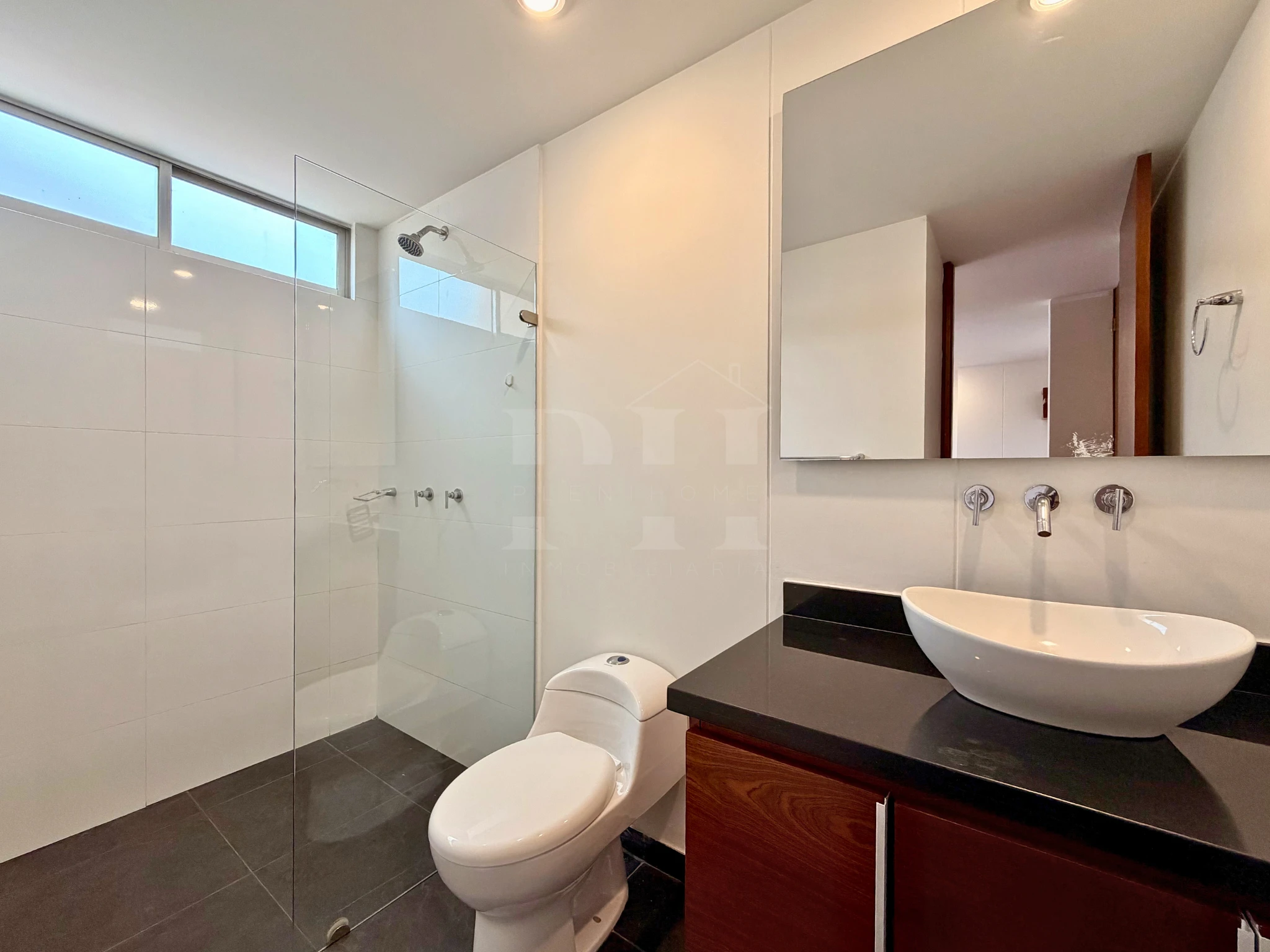 Vendo casa de tres niveles en Pinares Chía  - Imagen 6