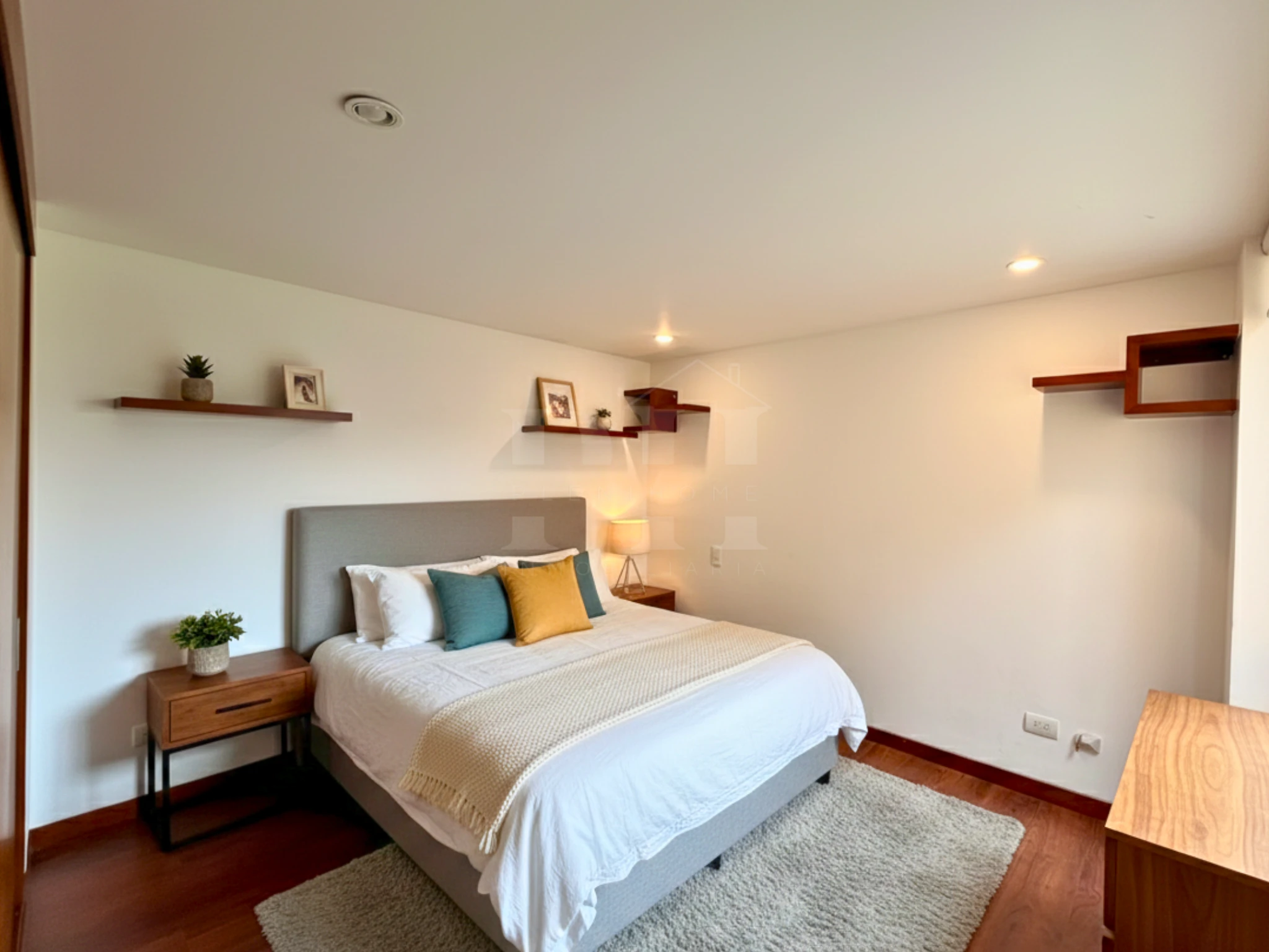 Vendo casa de tres niveles en Pinares Chía  - Imagen 5