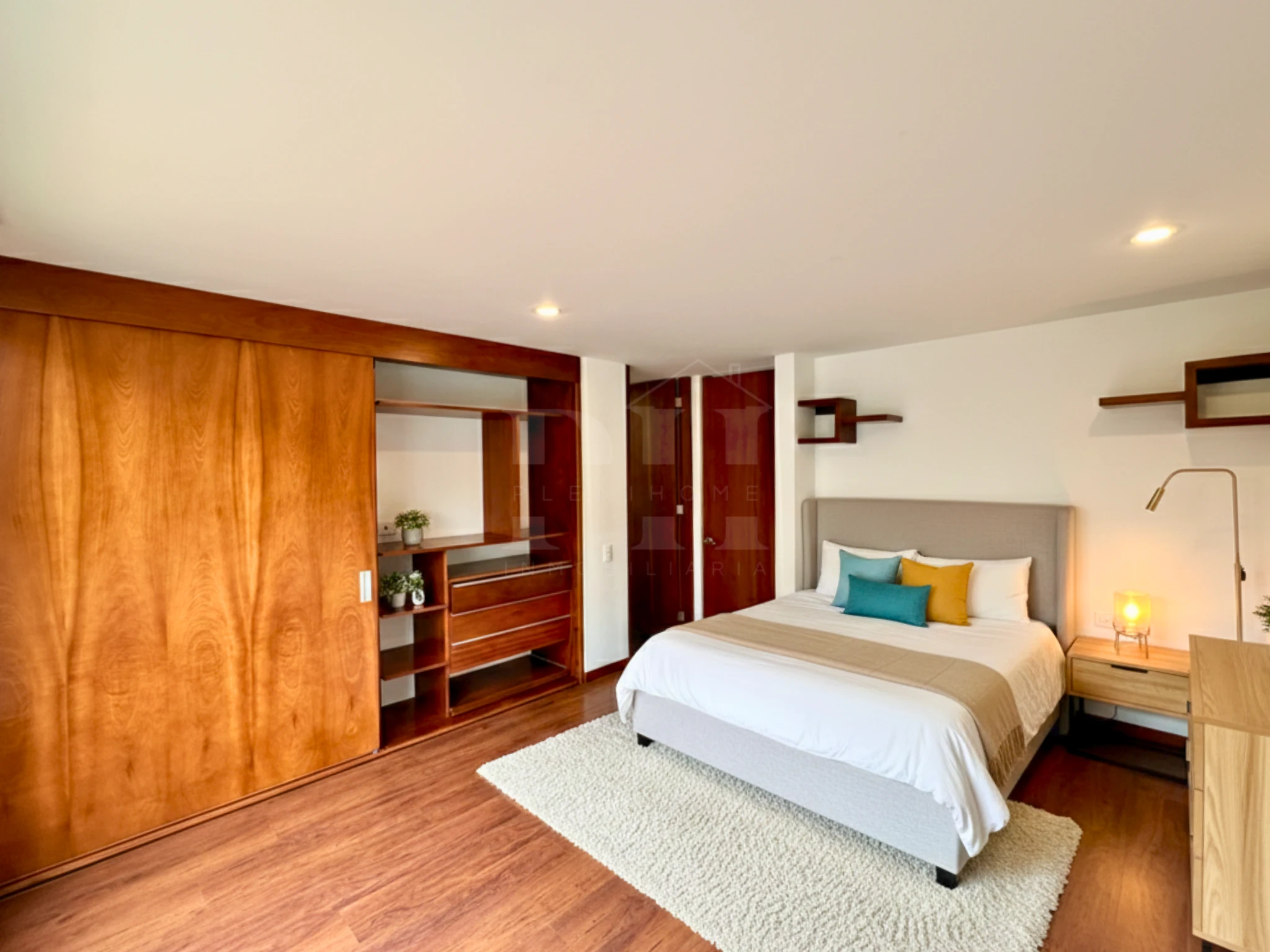 Vendo casa de tres niveles en Pinares Chía  - Imagen 7