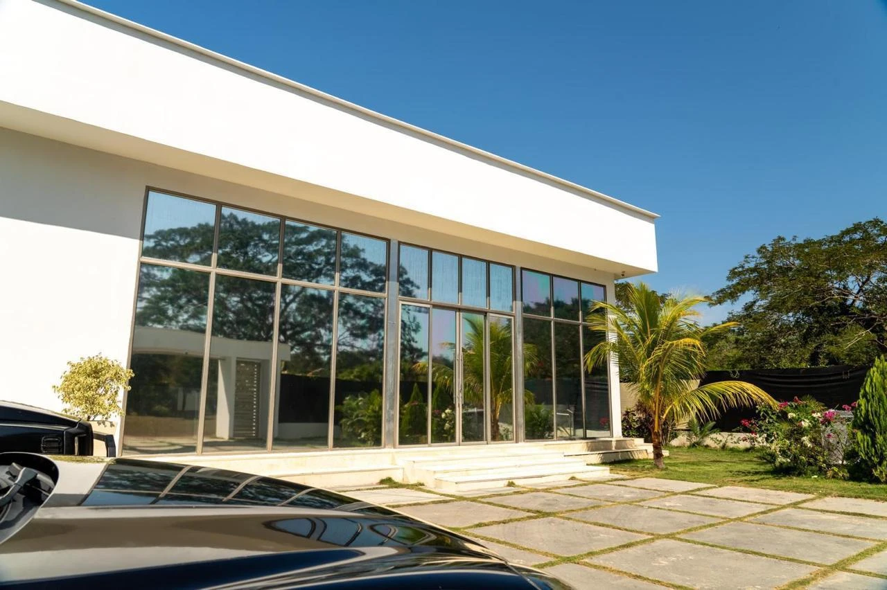 Vendo Casa de lujo - Aleros del Country - Zona Norte - Imagen 9