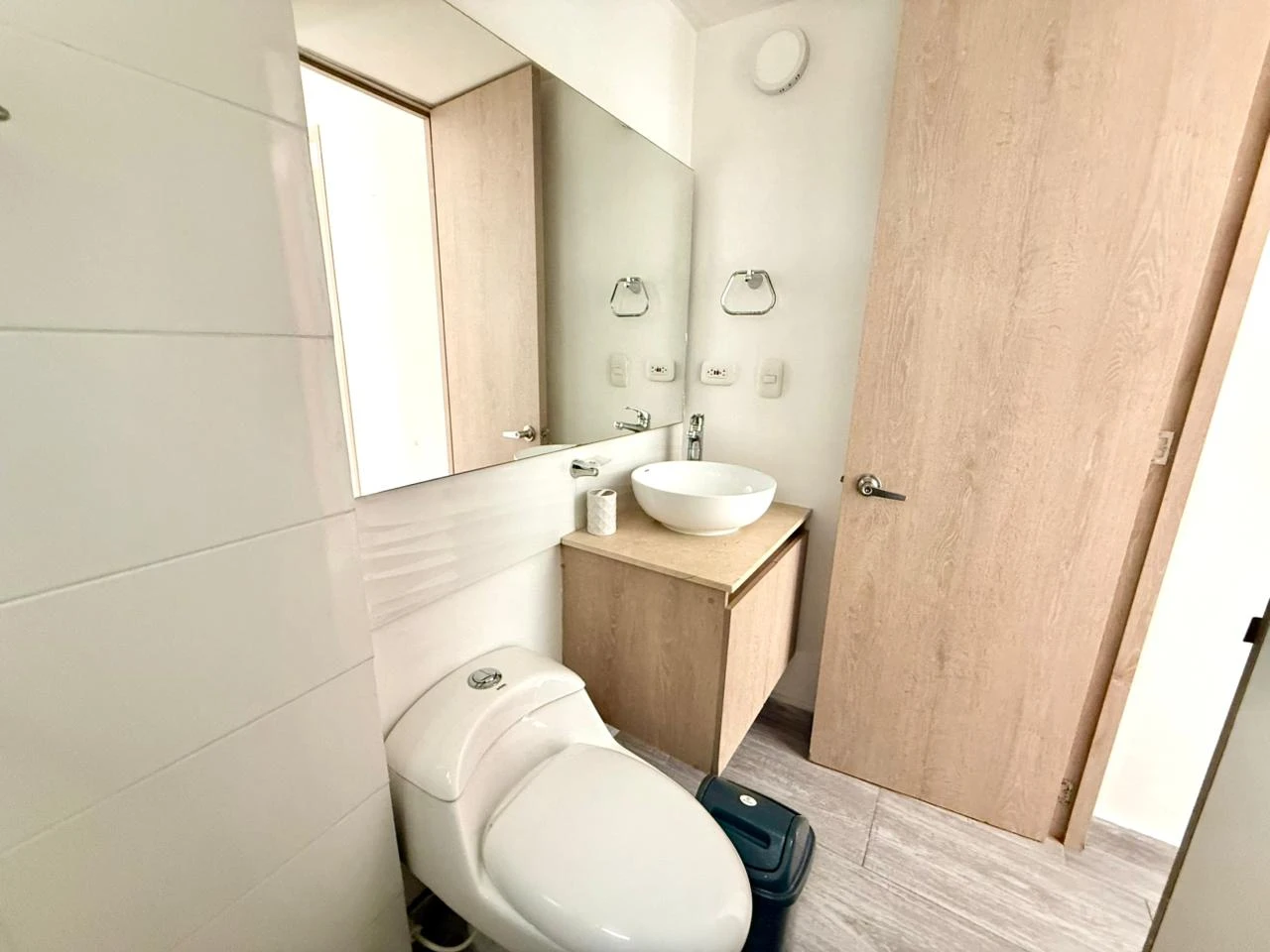 Apto Portelo / 2 Hab / 2 Baños / Balcón / Piso 1 / $330.000.000 - Imagen 3