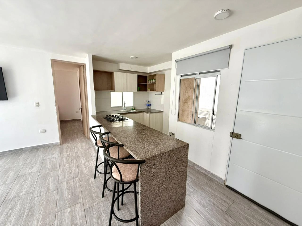 Apto Portelo / 2 Hab / 2 Baños / Balcón / Piso 1 / $330.000.000 - Imagen 2