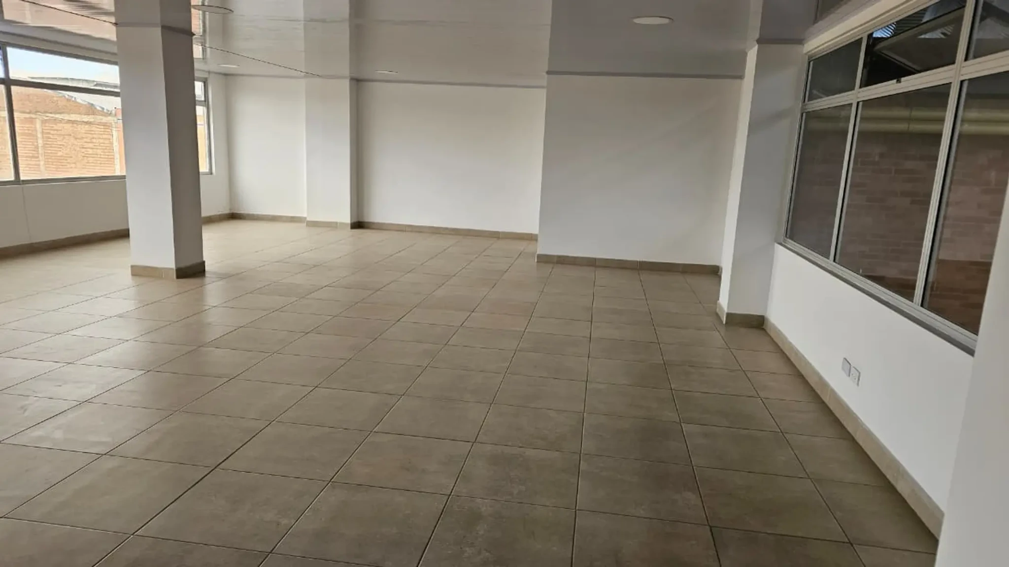 BODEGA EN ZONA INDUSTRIAL MOSQUERA 900 M2 - Imagen 6