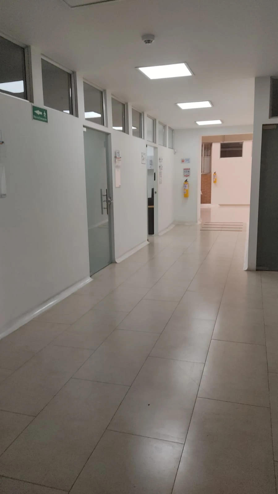 LOCAL PARA SALUD - 1.000 M2 - CLINICA - IPS -  LABORATORIO- 3138008899 - Imagen 6