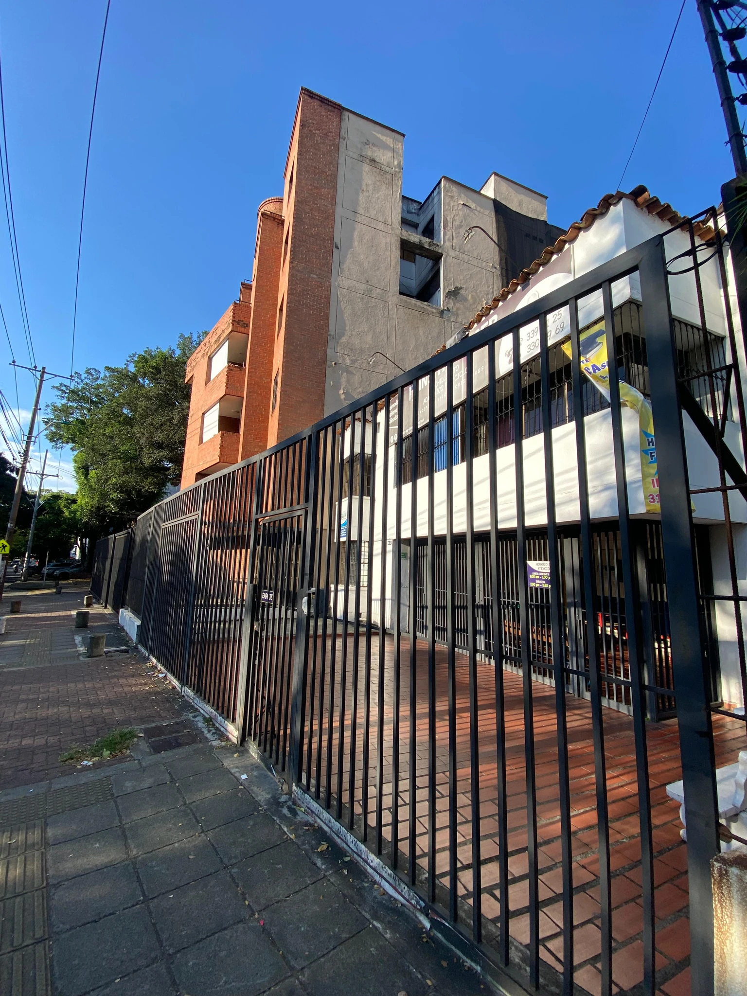 Casa para oficinas/negocio - Imagen 2