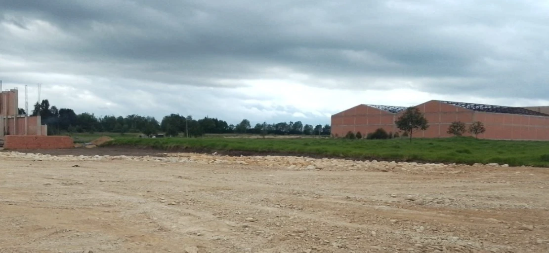 LOTE PARA BODEGA EN PARQUE INDUSTRIAL -1800 M2- - Imagen 2