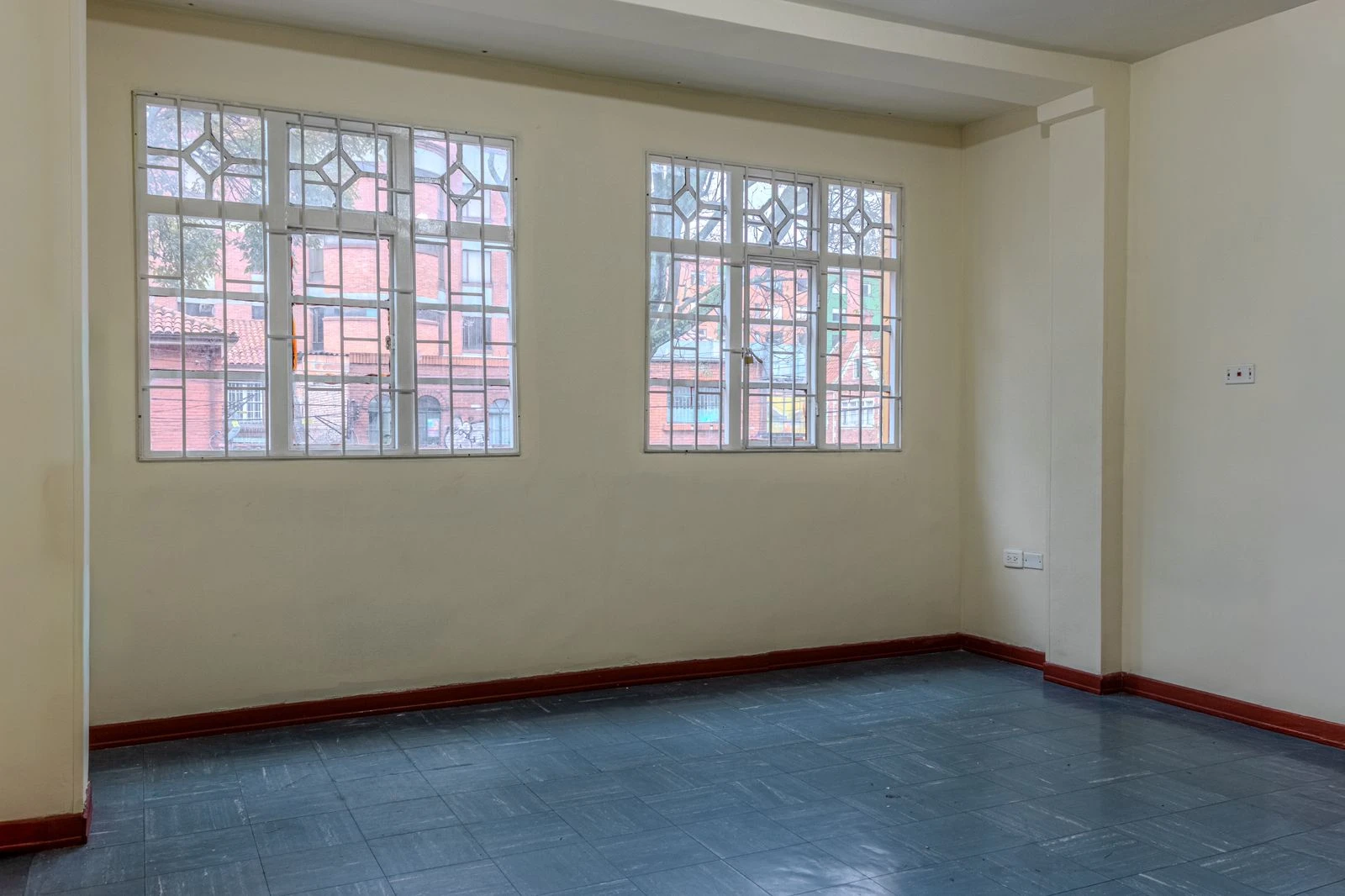 Arriendo Casa Teusaquillo Esquinera para Vivienda u Oficinas de 140m2 - Imagen 2