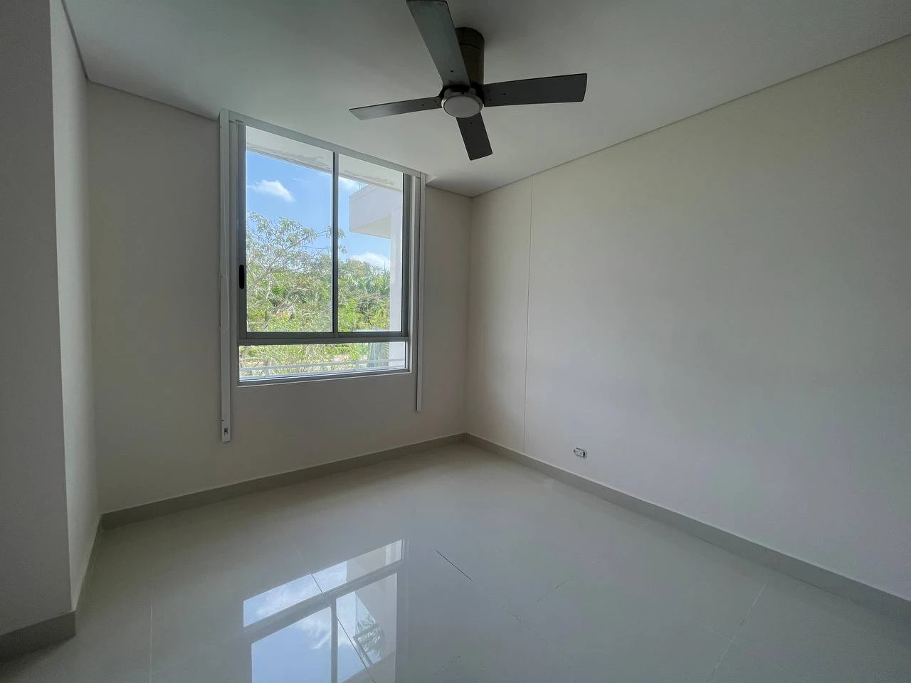 Apartamento en Burano · Frente al Hospital Serena del Mar - Imagen 6