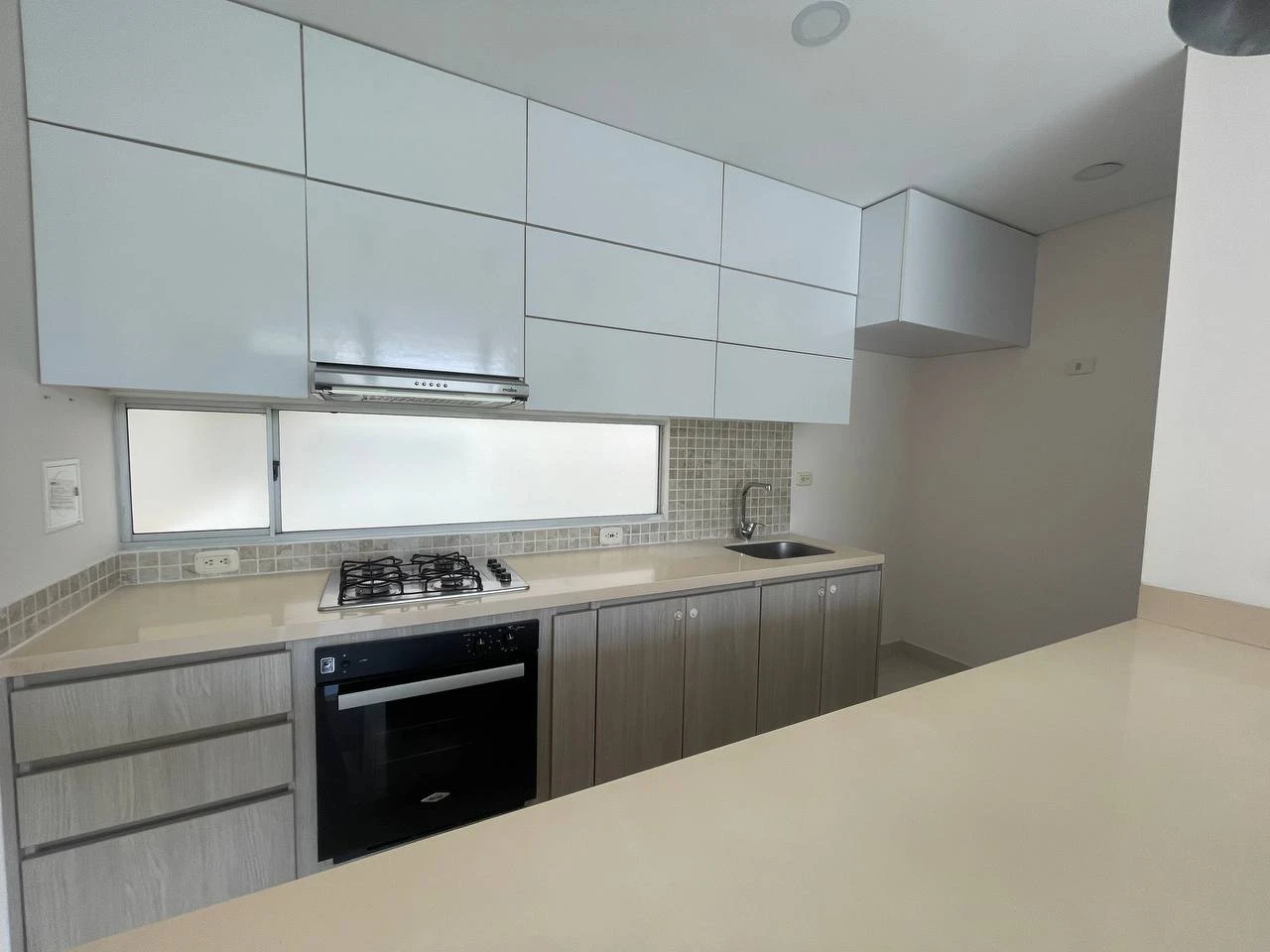 Apartamento en Burano · Frente al Hospital Serena del Mar - Imagen 2