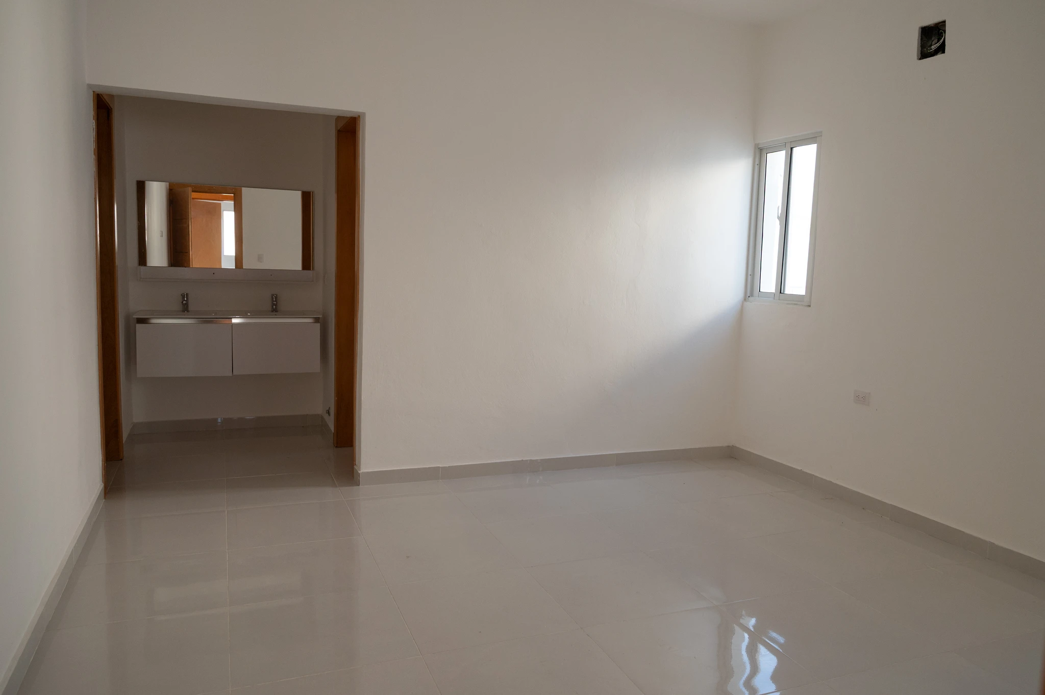 Residencial Quintas del Sur en San Cristóbal, casas modernas, espaciosas y muy hermosas. - Imagen 4