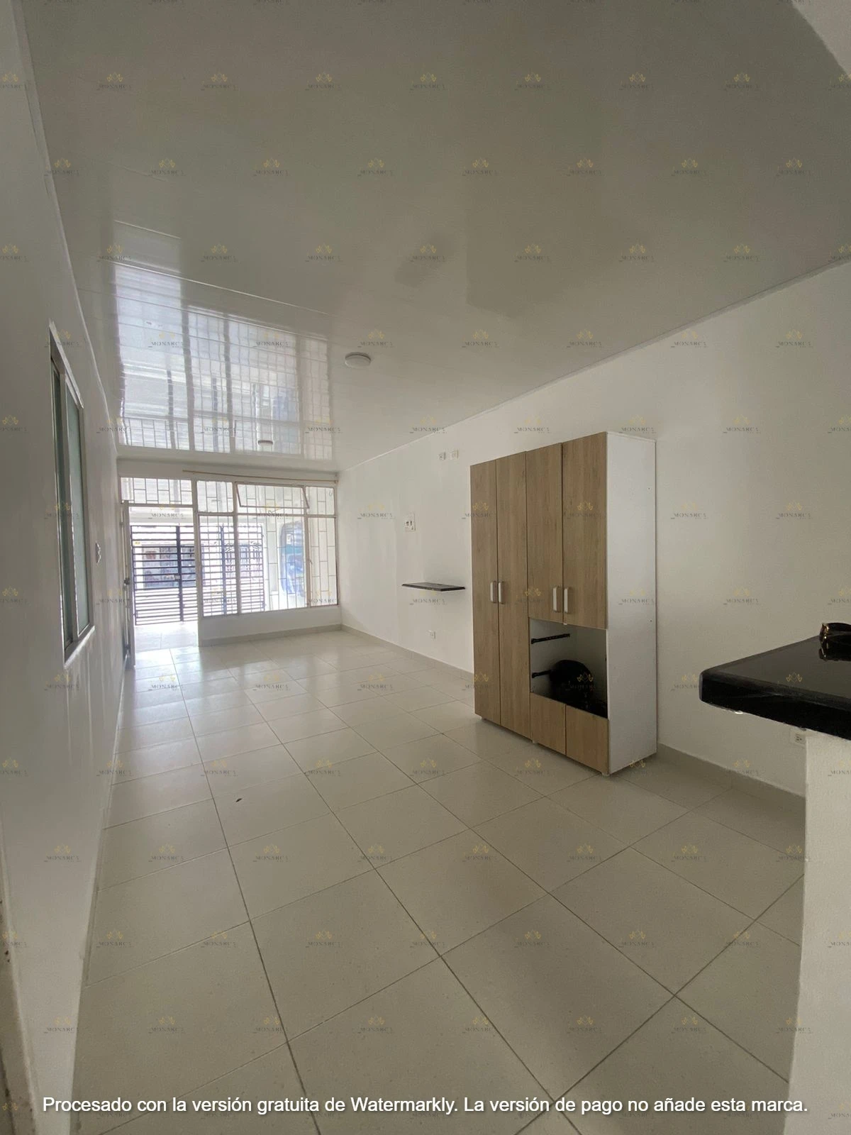 Hermosa casa en rosa blanca - Imagen 4