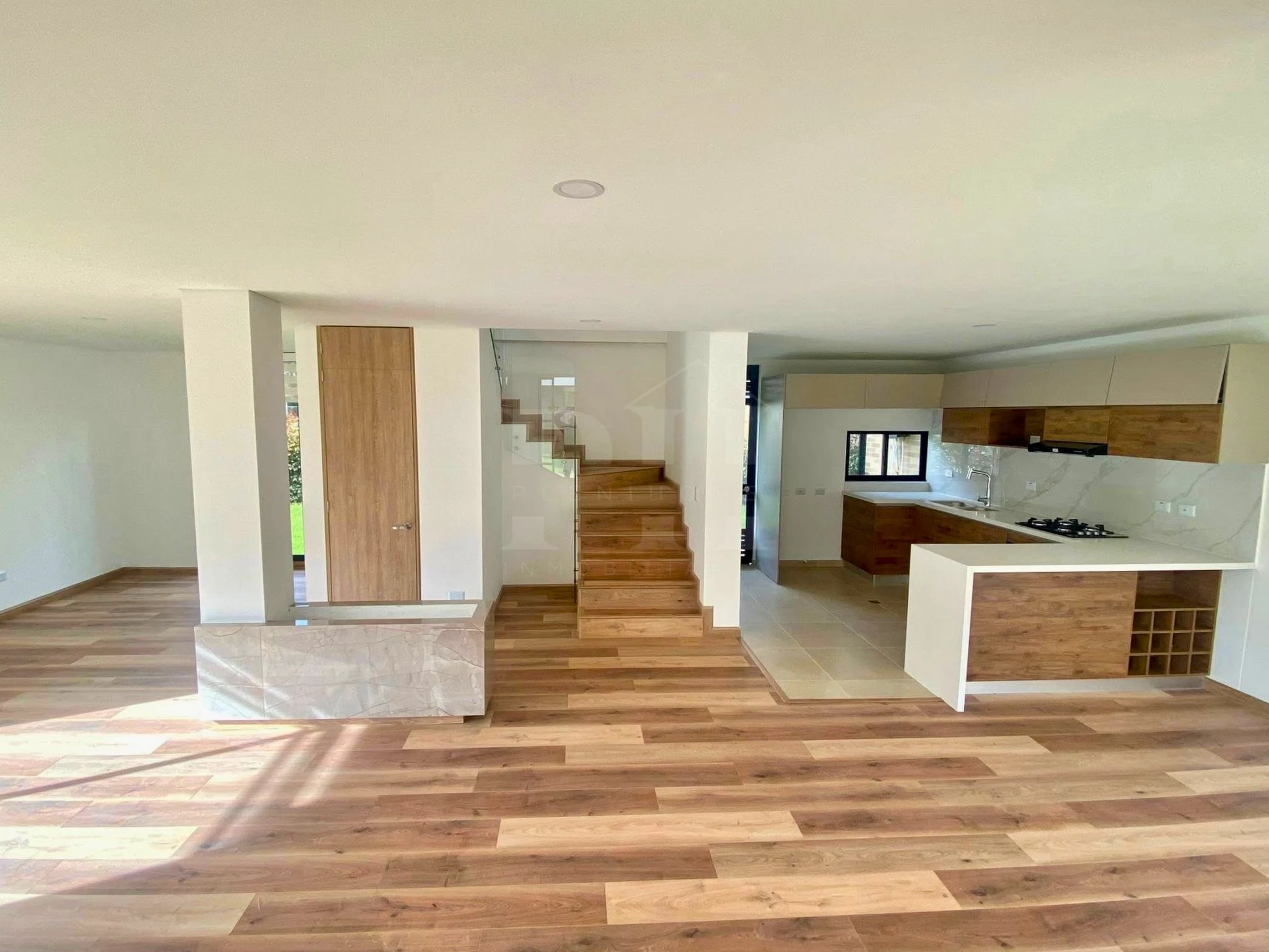 Arriendo casa para estrenar en Chía- Tiquizá con lote independiente - Imagen 2