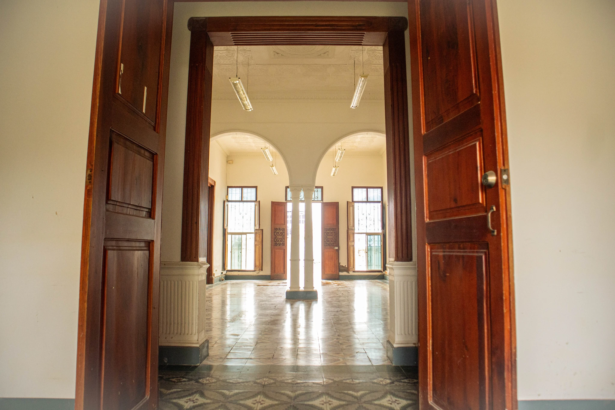 Casa lote en Manga — 576 m² para proyecto o sede empresarial - Imagen 7