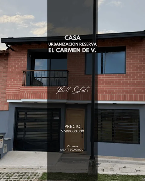 Se vende casa de dos niveles en unidad abierta