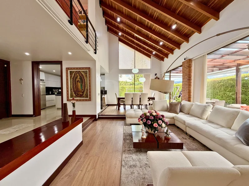 Arriendo casa espectacular en Condominio Santa Mónica Chía 