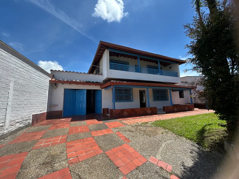 Casa campestre para reformar (Sector Textiles Rionegro)