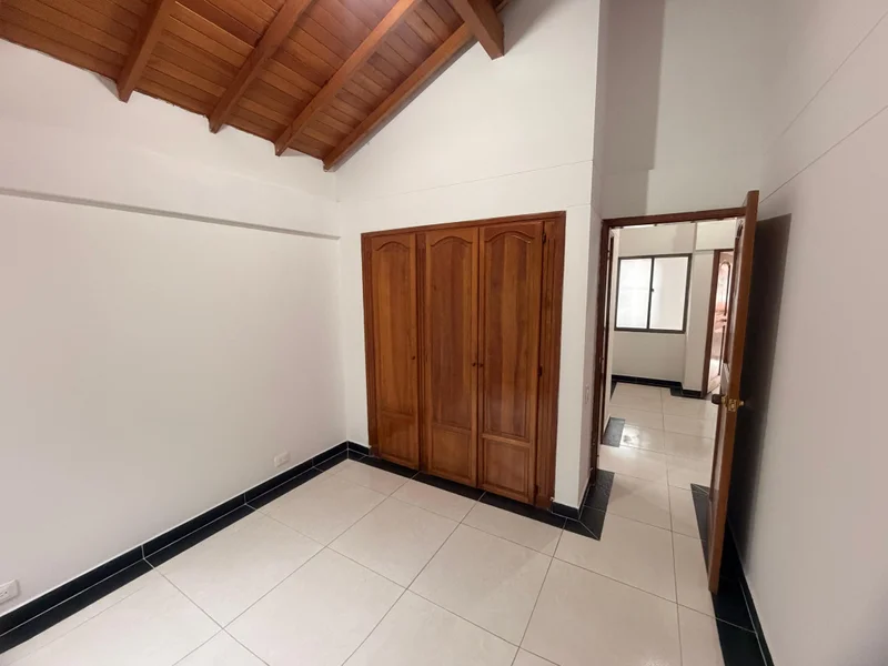 Casa grande en arriendo sector los álamos Pereira Casaki