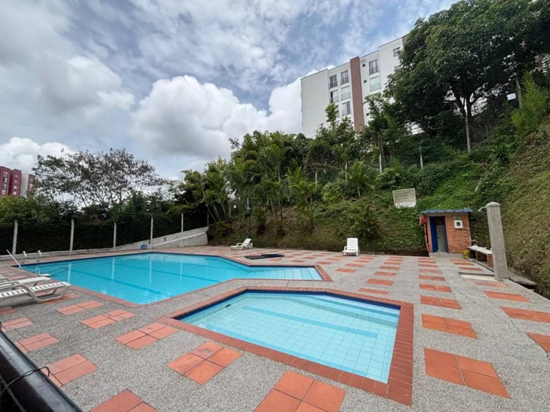Apartamento en venta en la av. Sur Pereira