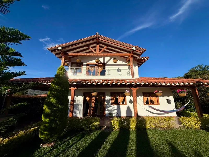 Casa campestre con 2 aptos independientes