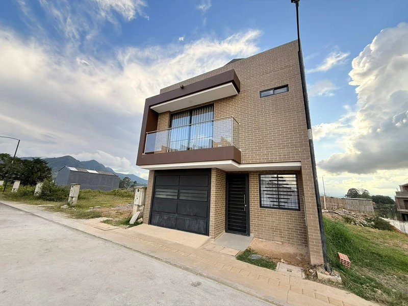 En venta lote Bifamiliar con licencia de construcción - El Carmen de Viboral