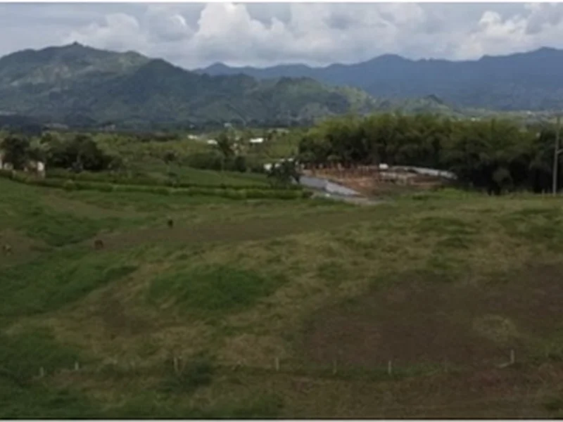 Lote 13 dentro de Malabar para casa campestre — 3.173 m²