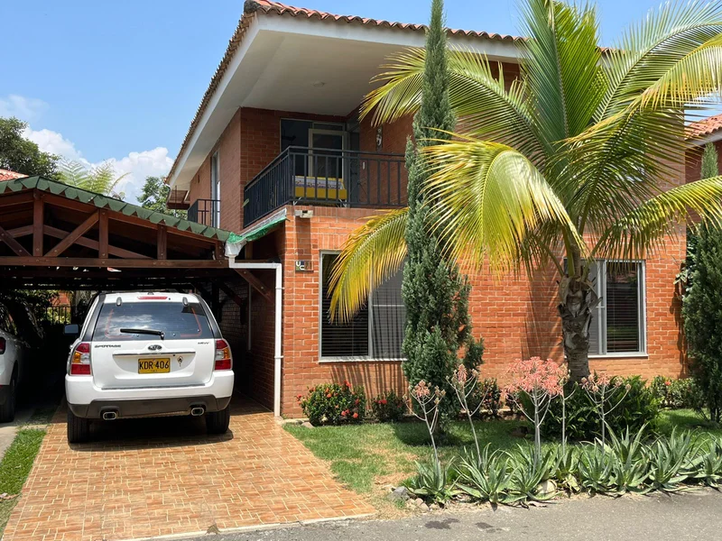 CASA EN VENTA | HACIENDA EL CASTILLO DE 2 PISOS