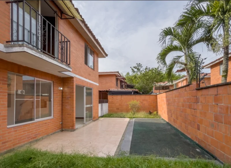 SE VENDE CASA EN CONDOMINIO EN EL CASTILLO
